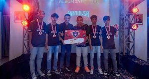 Tutup E-Sport Piala Bupati Sintang,Ronny Ucapkan Selamat Bagi Pemenang