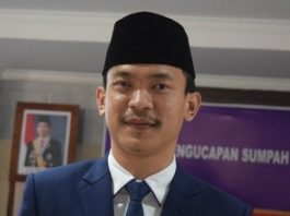 Florensius Ronny, Ketua Dewan Perwakilan Rakyat Daerah (DPRD) Kabupaten Sintang