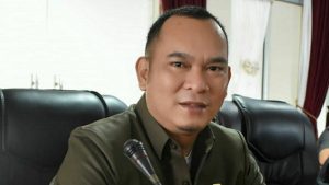Kusnadi, Anggota DPRD Sintang