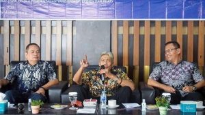 Jarot Winarno membuka pelaksanaan Focus Group Discussion (FGD) tentang dampak perkawinan anak pada aspek pendidikan, kesehatan dan kemiskinan