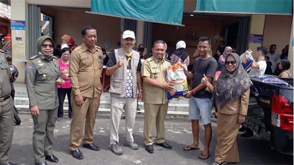 Wakil Bupati Sintang Tinjau Operasi Pasar Khusus Beras